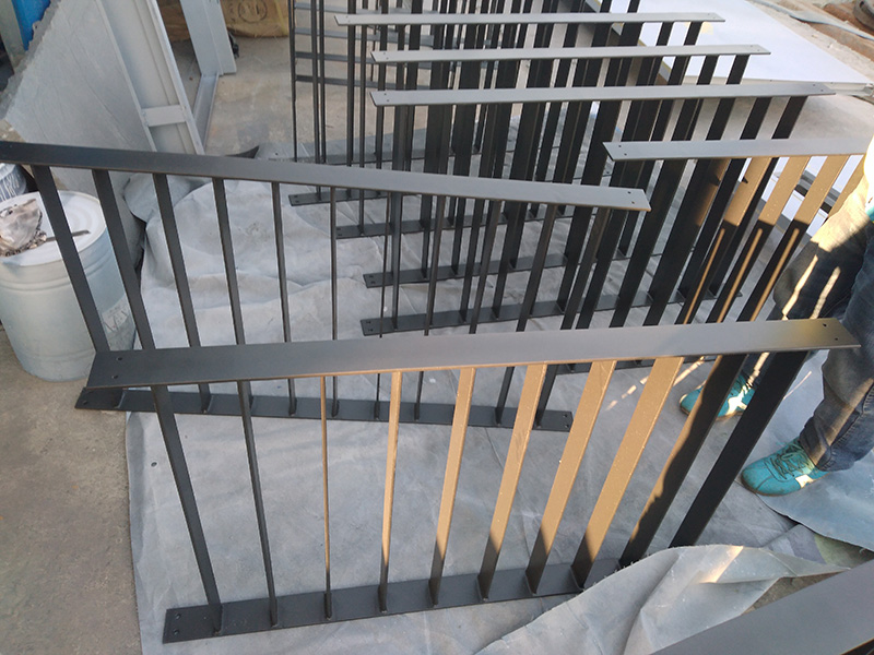 鉛水鐵梳子欄河